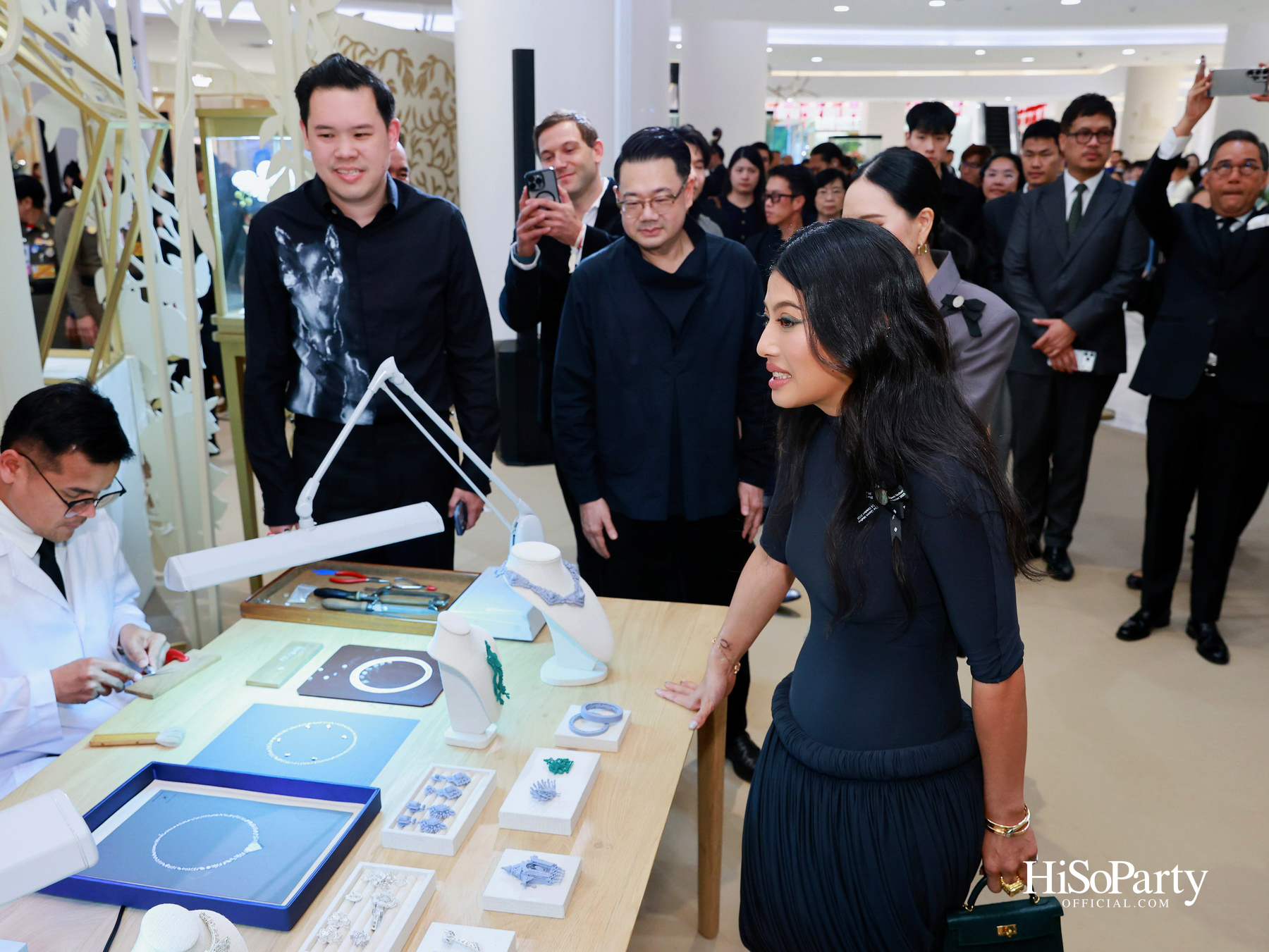 SIRIVANNAVARI Jewelry Boutique