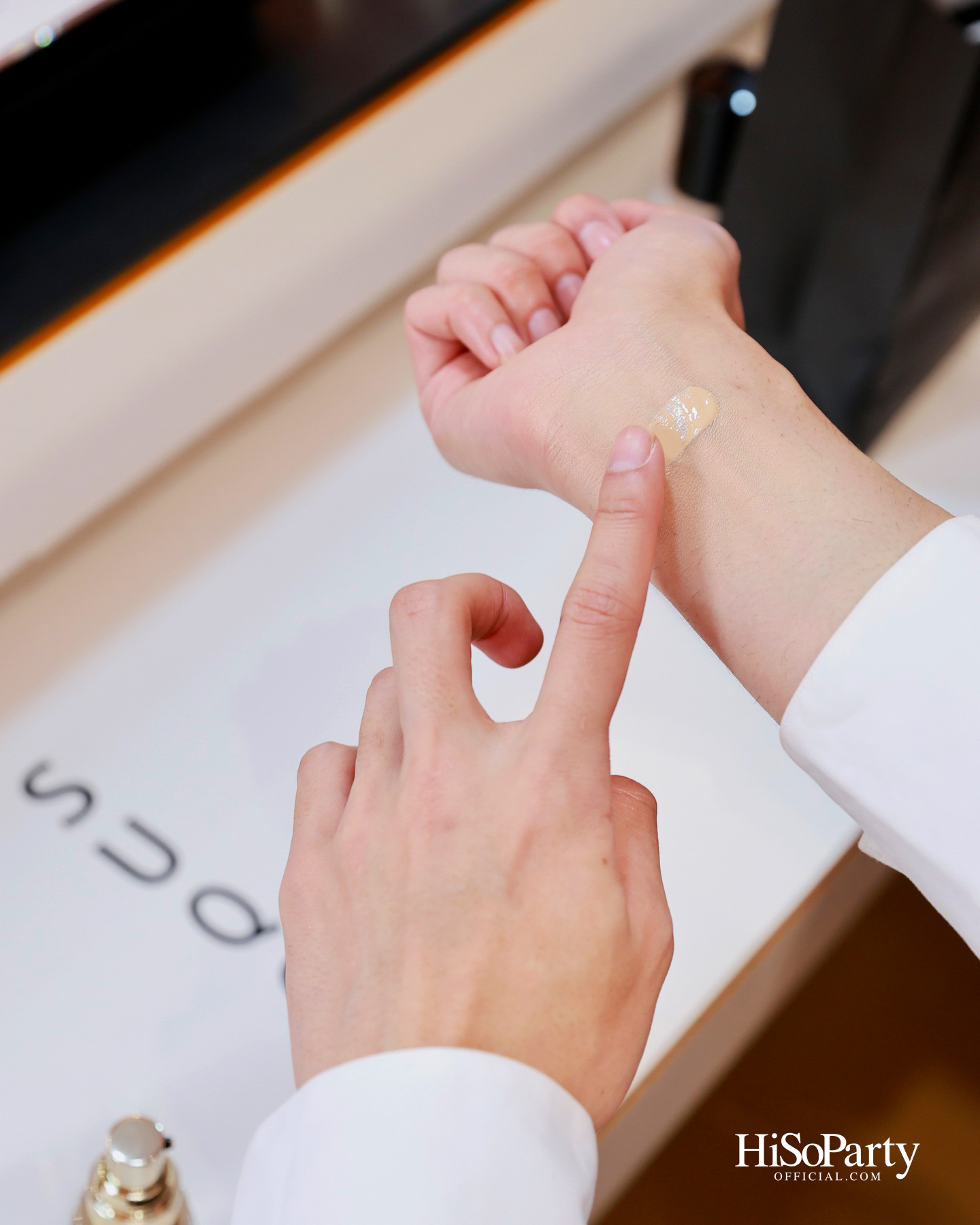 SUQQU เปิดตัวผลิตภัณฑ์รองพื้นระดับมาสเตอร์พีซ ‘THE LIQUID FOUNDATION e’ ถ่ายทอดแนวคิด ‘Vital Glow’ พลังแห่งงานผิวที่เปล่งประกาย