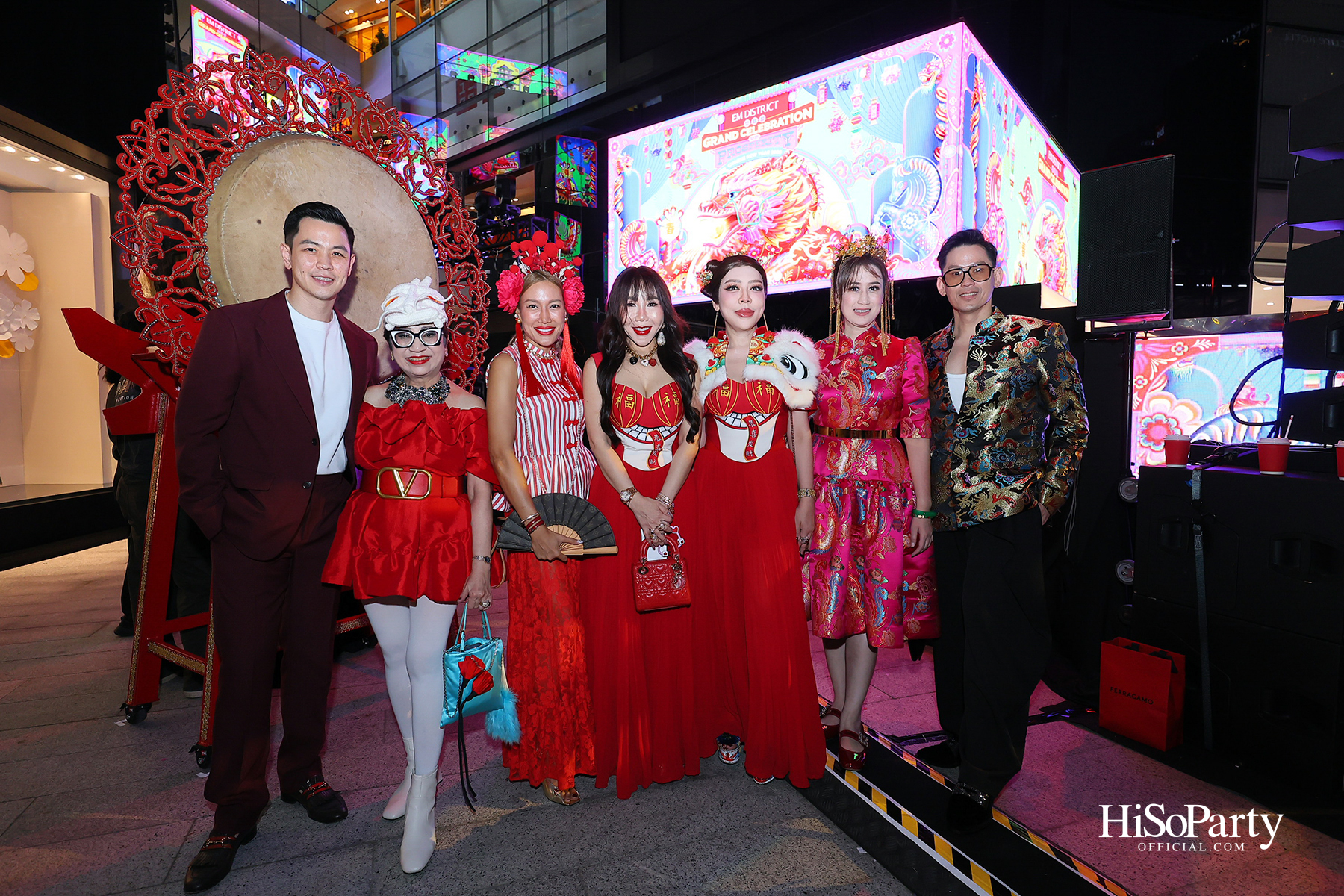 เอ็ม ดิสทริค ฉลองตรุษจีนปีมะเมีย เปิด ‘จักรพรรดิเทพมังกรสวรรค์’ 40 เมตร พร้อมโชว์สุดอลังการจาก หลิง-ออม