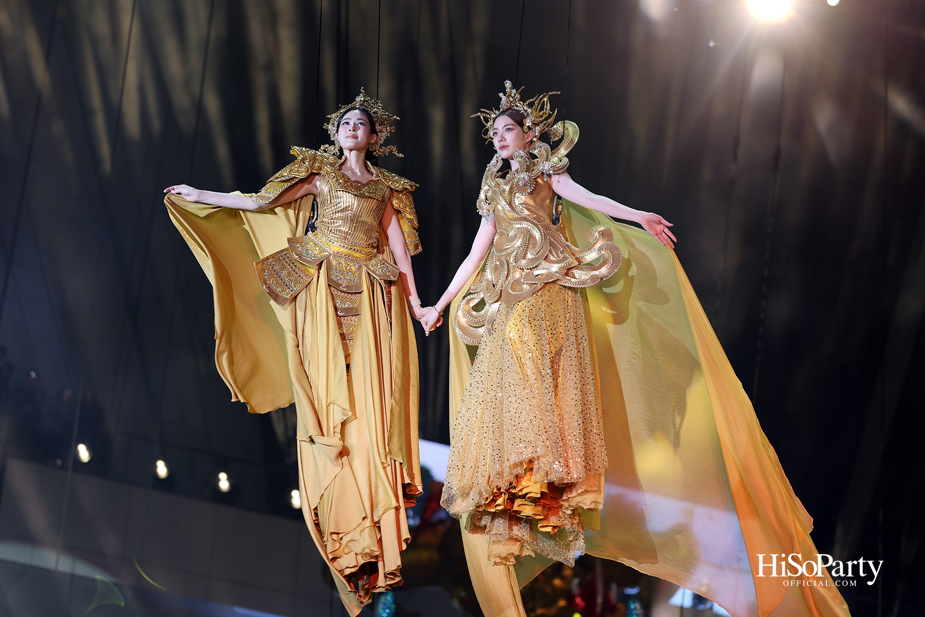 เอ็ม ดิสทริค ฉลองตรุษจีนปีมะเมีย เปิด ‘จักรพรรดิเทพมังกรสวรรค์’ 40 เมตร พร้อมโชว์สุดอลังการจาก หลิง-ออม