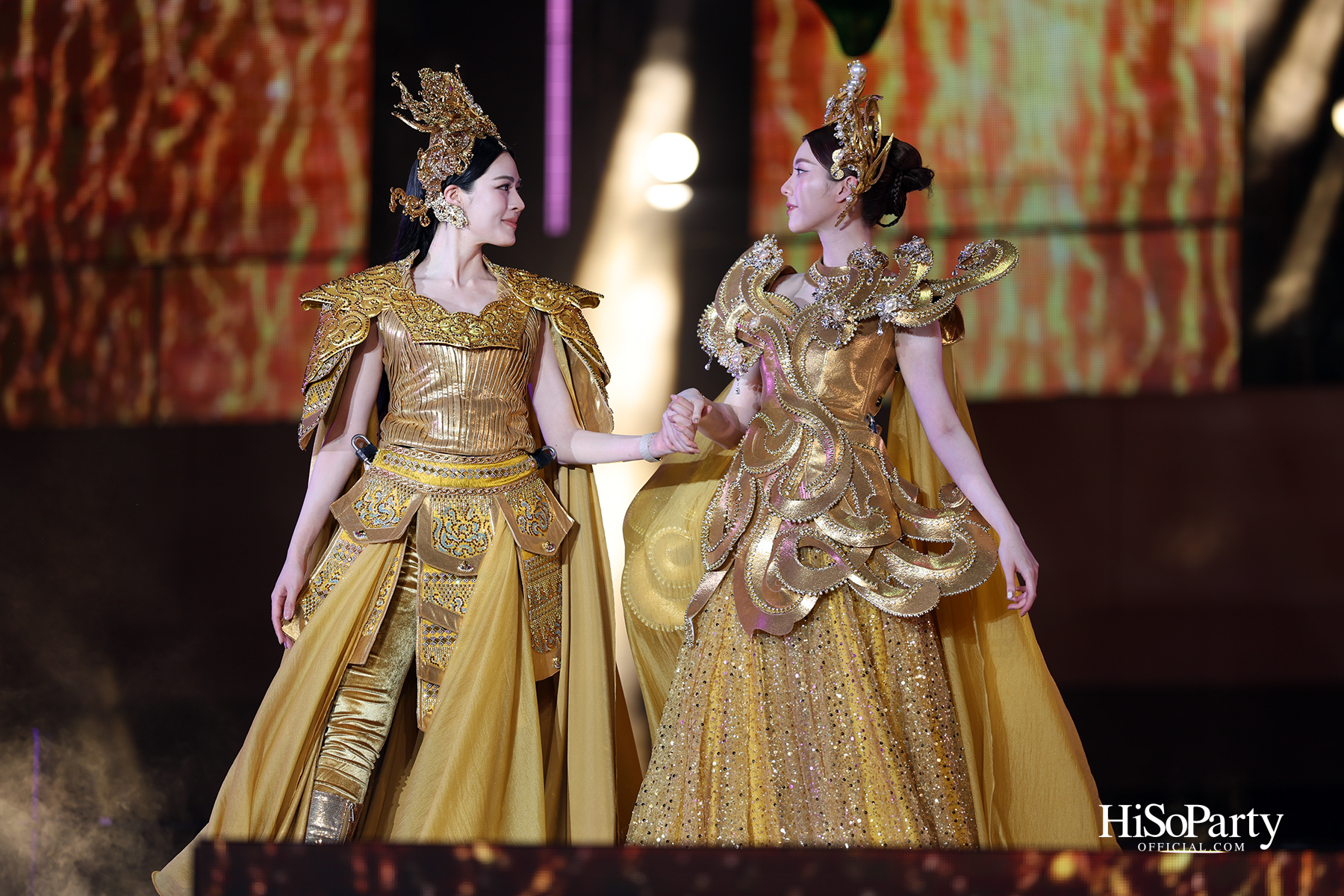 เอ็ม ดิสทริค ฉลองตรุษจีนปีมะเมีย เปิด ‘จักรพรรดิเทพมังกรสวรรค์’ 40 เมตร พร้อมโชว์สุดอลังการจาก หลิง-ออม