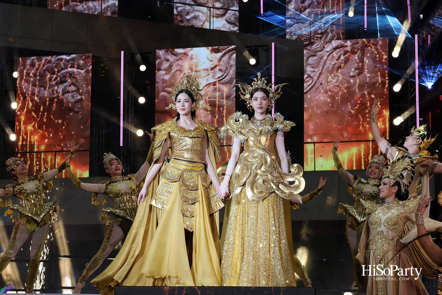 เอ็ม ดิสทริค ฉลองตรุษจีนปีมะเมีย เปิด ‘จักรพรรดิเทพมังกรสวรรค์’ 40 เมตร พร้อมโชว์สุดอลังการจาก หลิง-ออม