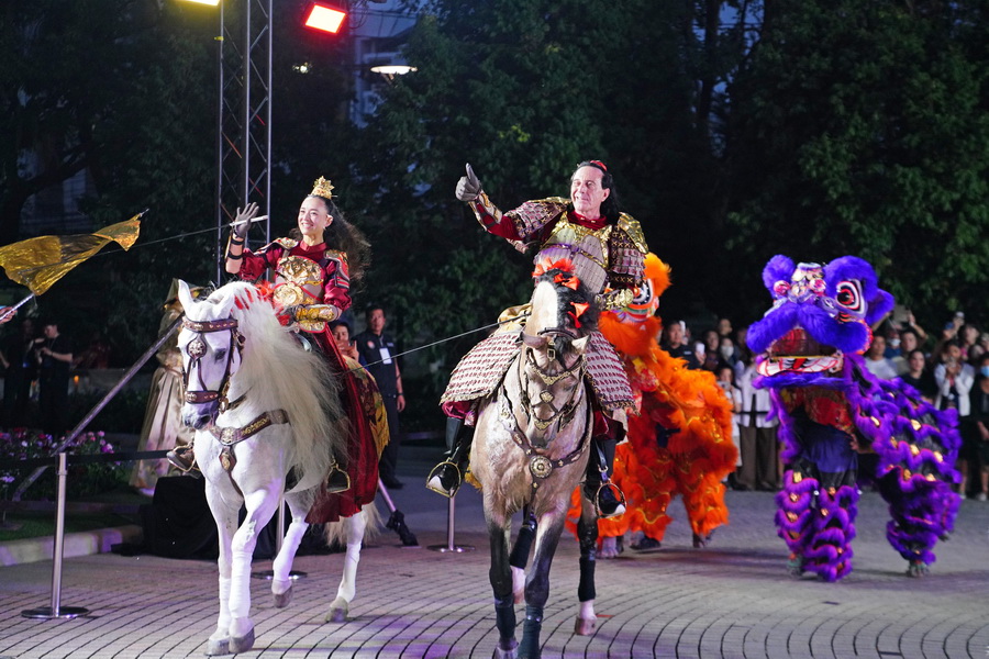 สกาย – วงศ์รวี นทีธร ร่วมเปิดงาน ‘KING POWER CHINESE NEW YEAR 2026 RACE OF LUCK & JOY ปีม้า ช้อปมหาเฮง’ ณ คิง เพาเวอร์ รางน้ำ