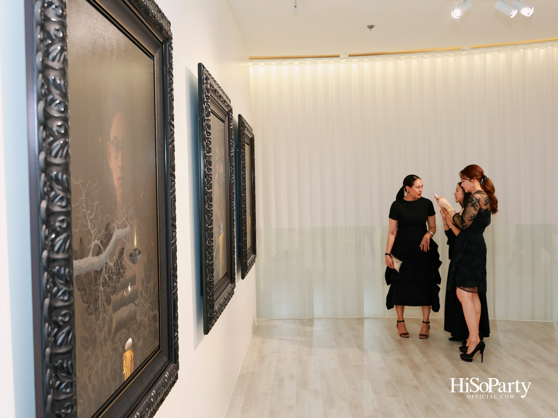 สยามพารากอน จัดนิทรรศการ ‘น้อมรำลึกในพระมหากรุณาธิคุณ แห่งสมเด็จพระบรมราชชนนีพันปีหลวง’ พร้อมเปิด Art Jewel ชั้น 5