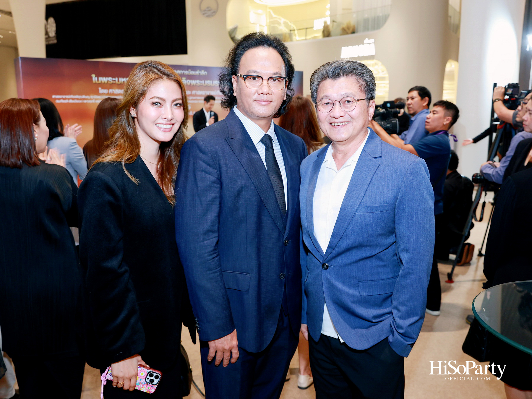 สยามพารากอน จัดนิทรรศการ ‘น้อมรำลึกในพระมหากรุณาธิคุณ แห่งสมเด็จพระบรมราชชนนีพันปีหลวง’ พร้อมเปิด Art Jewel ชั้น 5