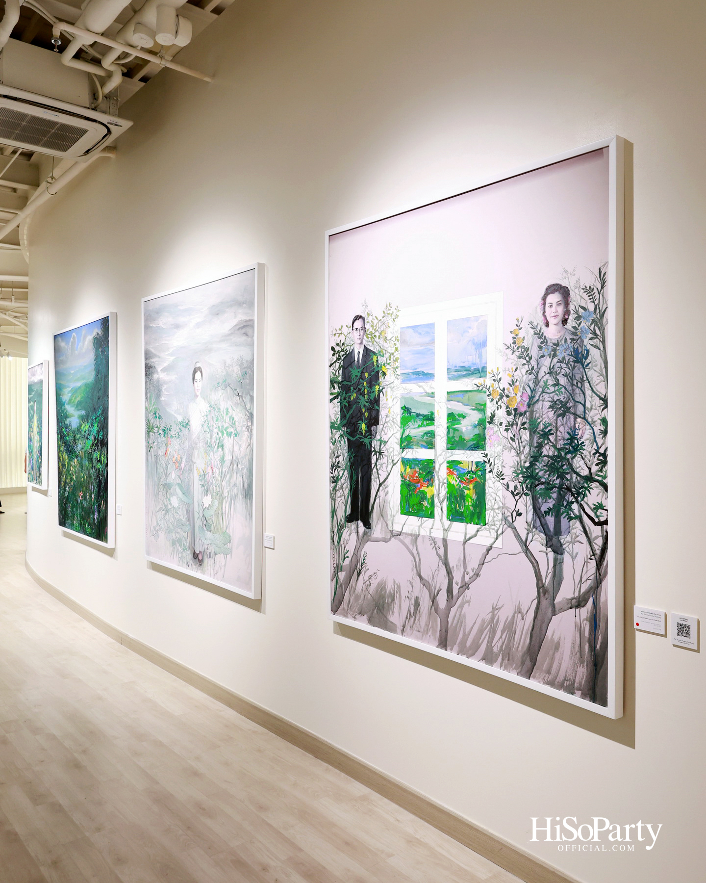 สยามพารากอน จัดนิทรรศการ ‘น้อมรำลึกในพระมหากรุณาธิคุณ แห่งสมเด็จพระบรมราชชนนีพันปีหลวง’ พร้อมเปิด Art Jewel ชั้น 5