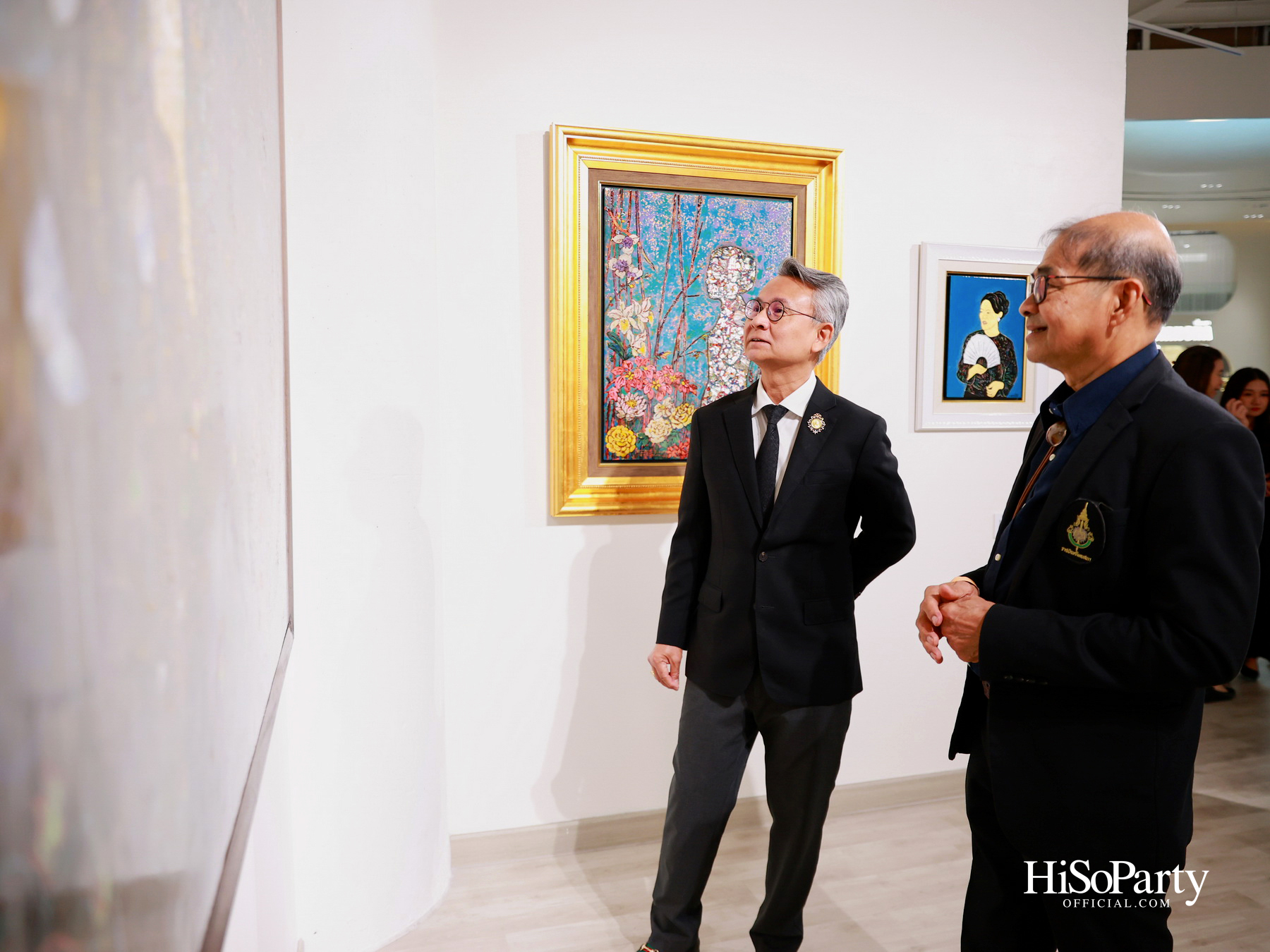 สยามพารากอน จัดนิทรรศการ ‘น้อมรำลึกในพระมหากรุณาธิคุณ แห่งสมเด็จพระบรมราชชนนีพันปีหลวง’ พร้อมเปิด Art Jewel ชั้น 5