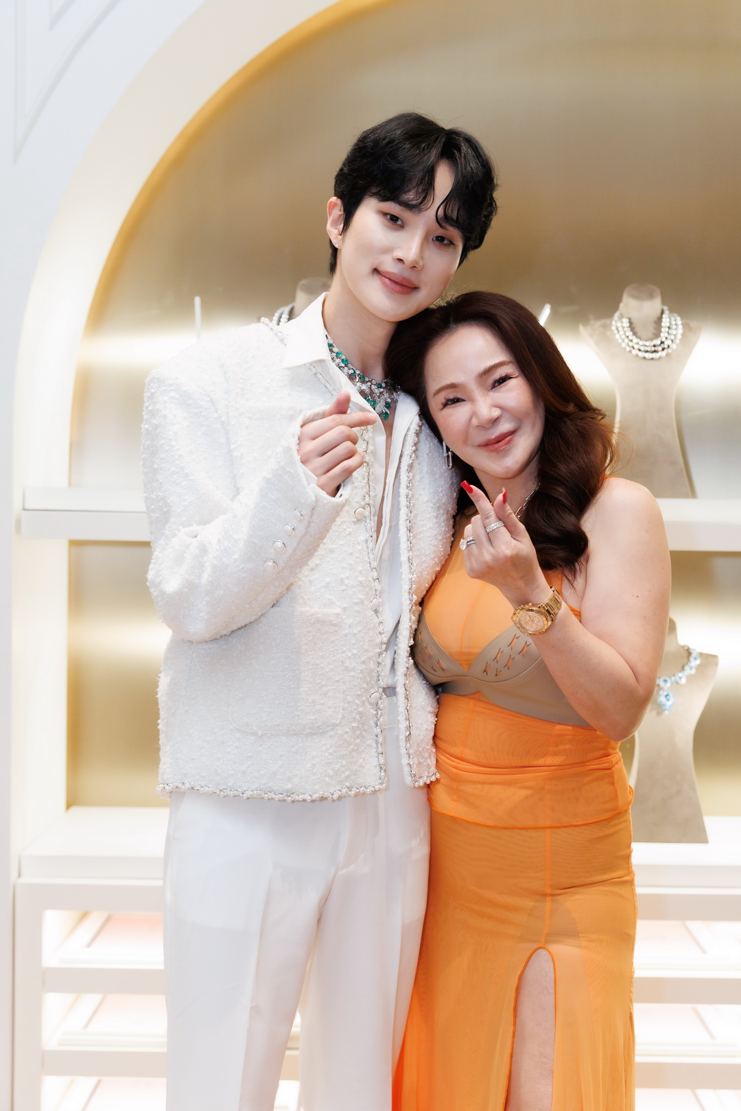 Beauty Gems เปิดตัว ‘Maison Abeille’ คอลเลกชันพิเศษ ในโอกาสแต่งตั้ง YU HYUN WOO แบรนด์แอมบาสเดอร์คนล่าสุด