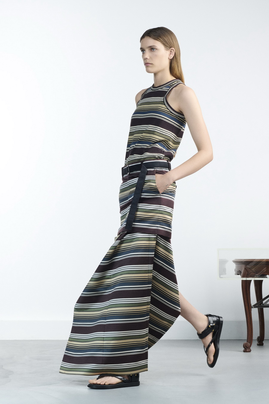 sacai Men’s Spring & Summer 2026 / Women’s Spring 2026 ‘EVERYDAY ALL DAY’ เมื่อความไฮบริดยกระดับชีวิตประจำวัน