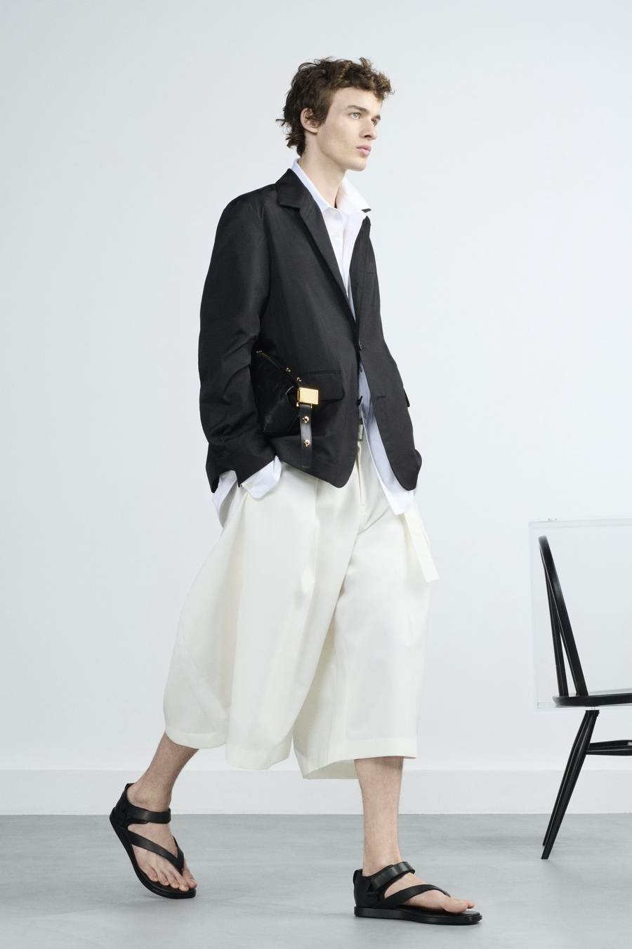 sacai Men’s Spring & Summer 2026 / Women’s Spring 2026 ‘EVERYDAY ALL DAY’ เมื่อความไฮบริดยกระดับชีวิตประจำวัน