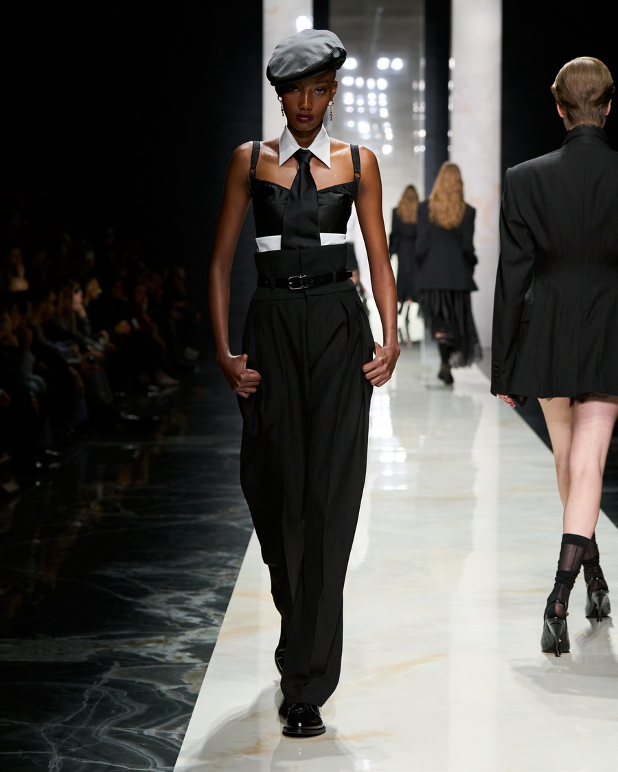 Dolce&Gabbana เผยโฉมคอลเลกชัน Women’s Fall/Winter 2026 ภายใต้แนวคิด ‘Identity’ สะท้อนอัตลักษณ์และเสน่ห์เหนือกาลเวลา