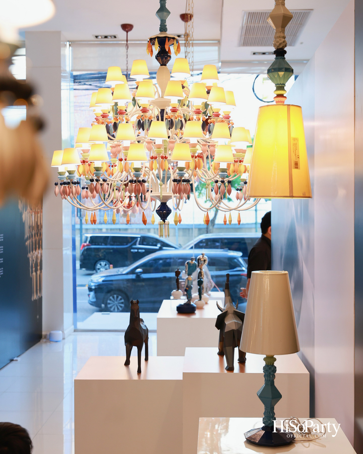 Crystal Symphony และ Lladró เผยประสบการณ์สุดเอ็กซ์คลูซีฟ ถ่ายทอดสุนทรียศาสตร์แห่งแสงไฟผ่านงานพอร์ซเลนร่วมสมัย