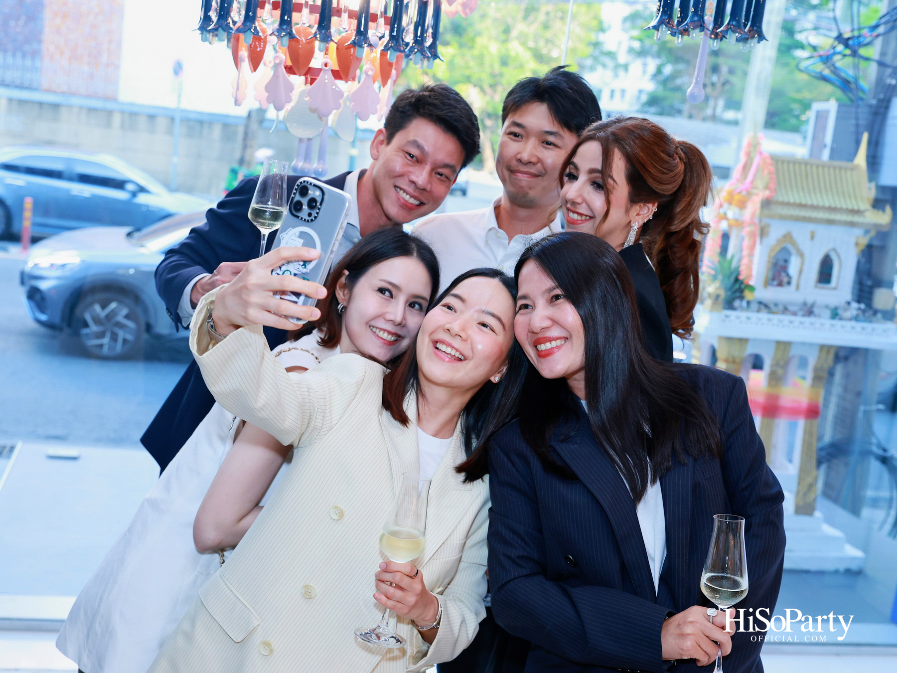 Crystal Symphony และ Lladró เผยประสบการณ์สุดเอ็กซ์คลูซีฟ ถ่ายทอดสุนทรียศาสตร์แห่งแสงไฟผ่านงานพอร์ซเลนร่วมสมัย