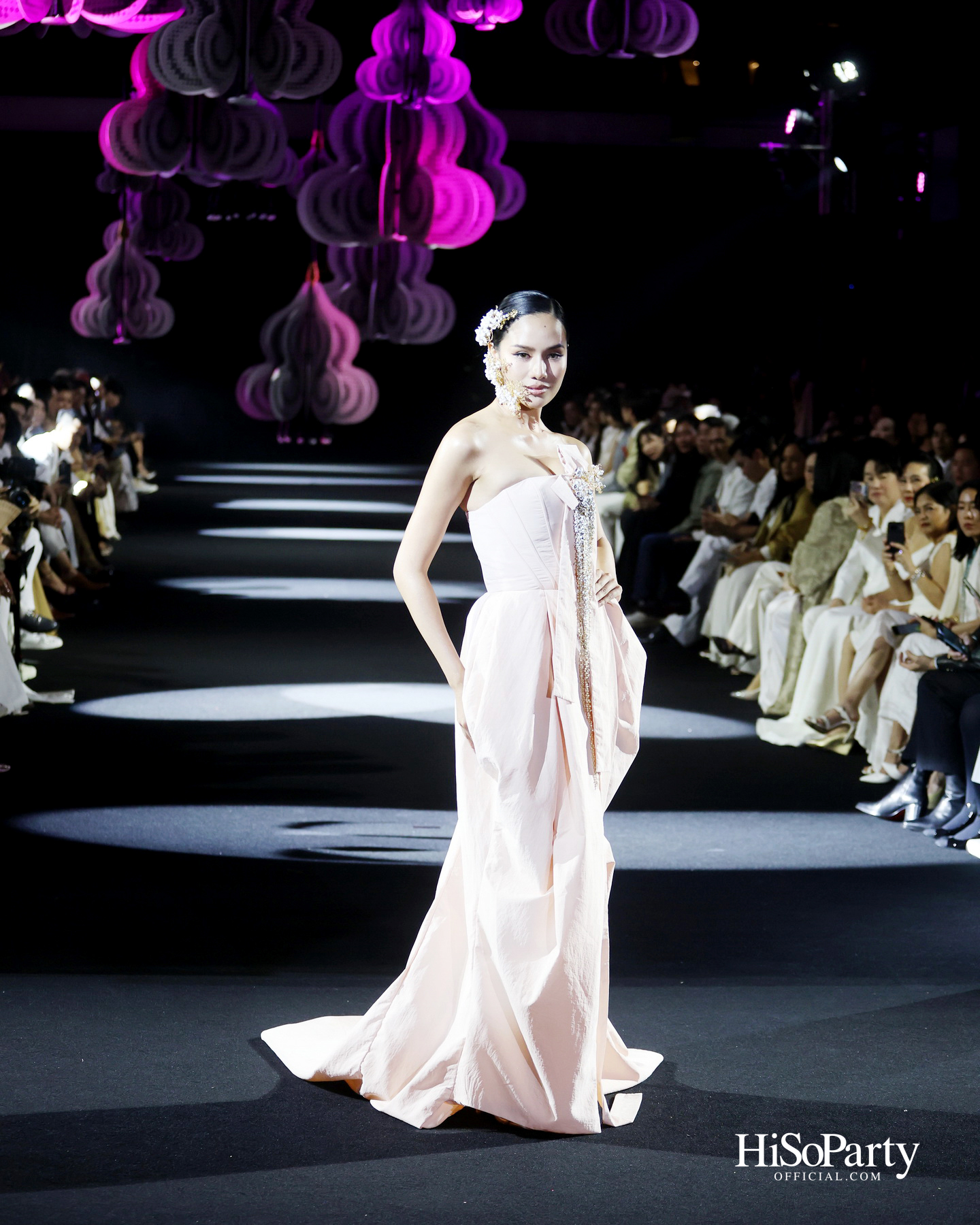 River City Bangkok เปิดค่ำคืนแห่งแสงไฟ ‘A Constellation in Bloom’ ร่วมกับ SARRAN