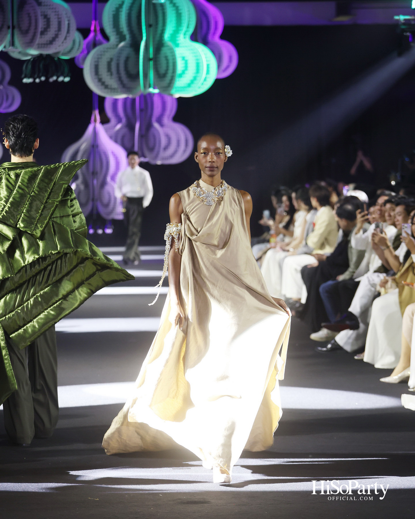 River City Bangkok เปิดค่ำคืนแห่งแสงไฟ ‘A Constellation in Bloom’ ร่วมกับ SARRAN