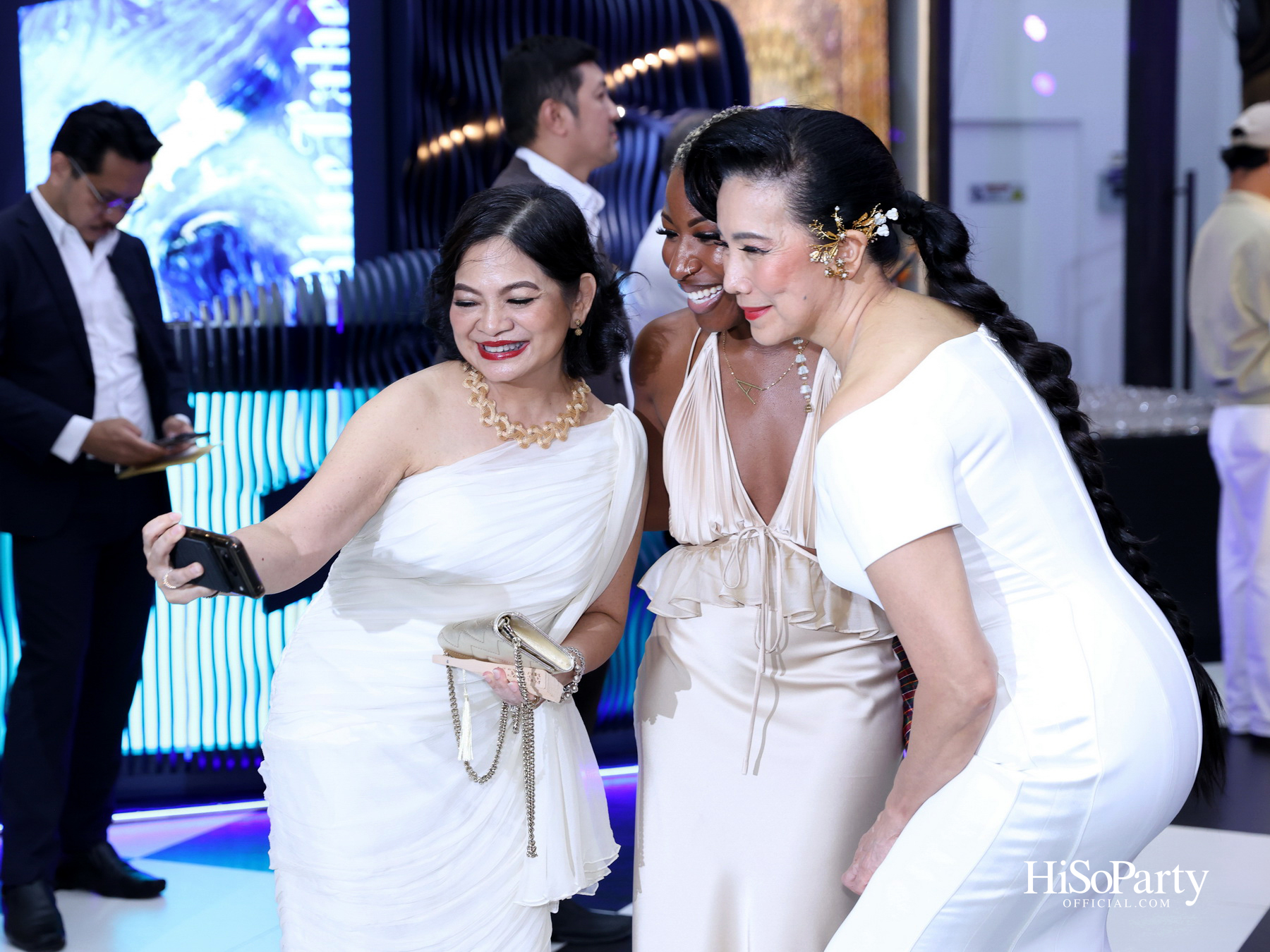 River City Bangkok เปิดค่ำคืนแห่งแสงไฟ ‘A Constellation in Bloom’ ร่วมกับ SARRAN