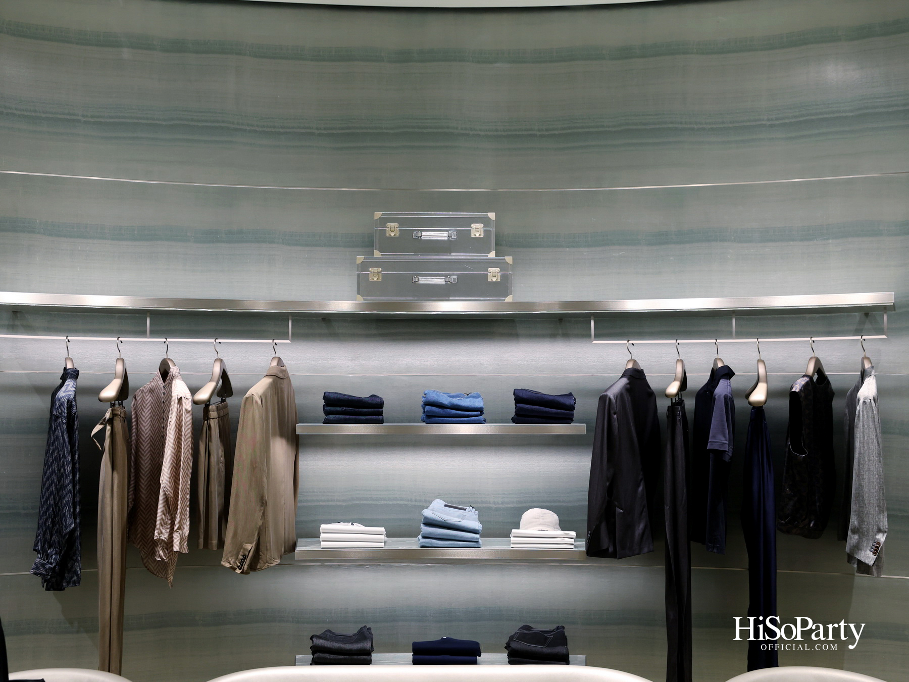 Giorgio Armani เปิดตัวคอลเลกชัน ‘Signature Harmony’ ถ่ายทอดความกลมกลืนแห่งดีไซน์ใน SS2026 ณ ICONSIAM