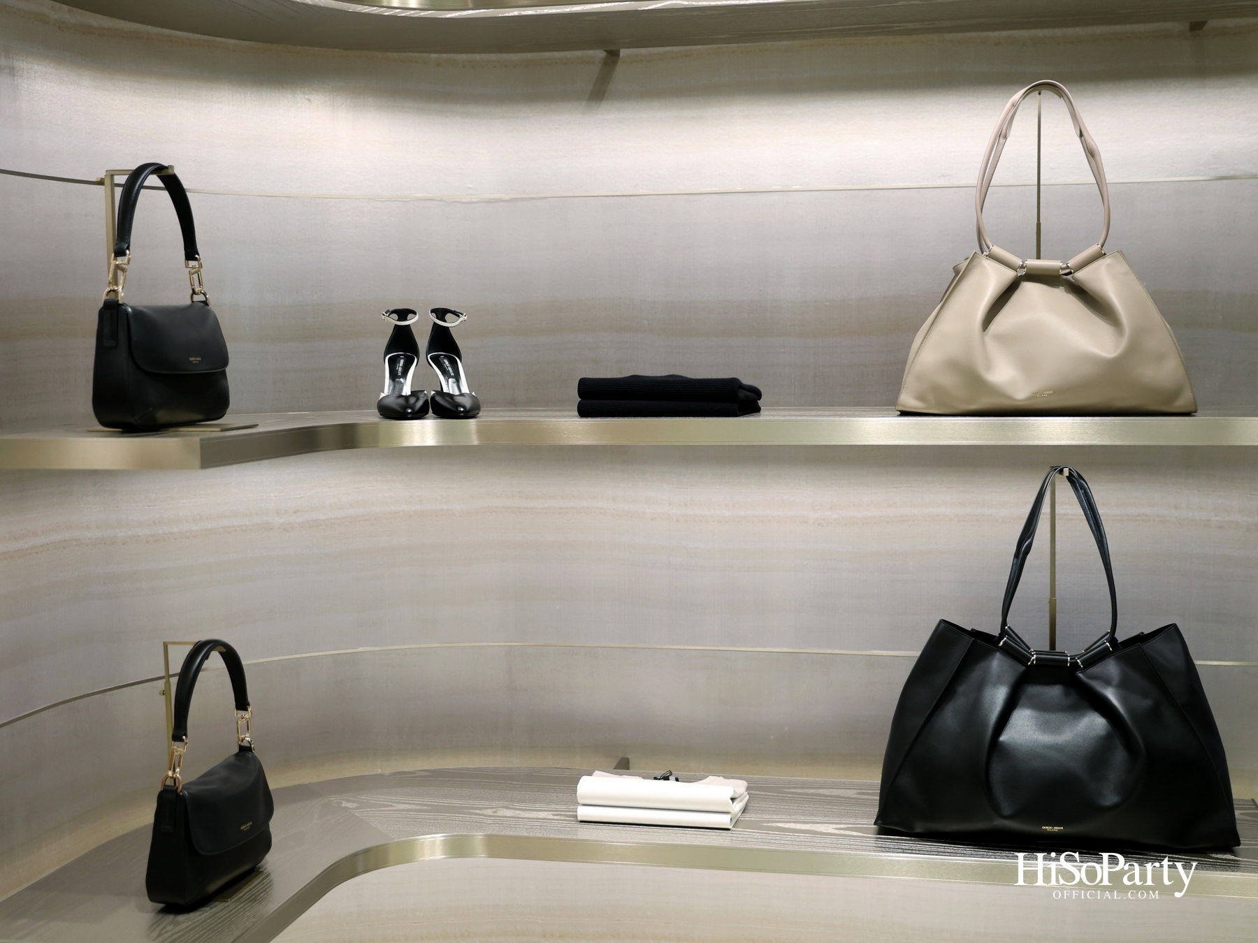 Giorgio Armani เปิดตัวคอลเลกชัน ‘Signature Harmony’ ถ่ายทอดความกลมกลืนแห่งดีไซน์ใน SS2026 ณ ICONSIAM