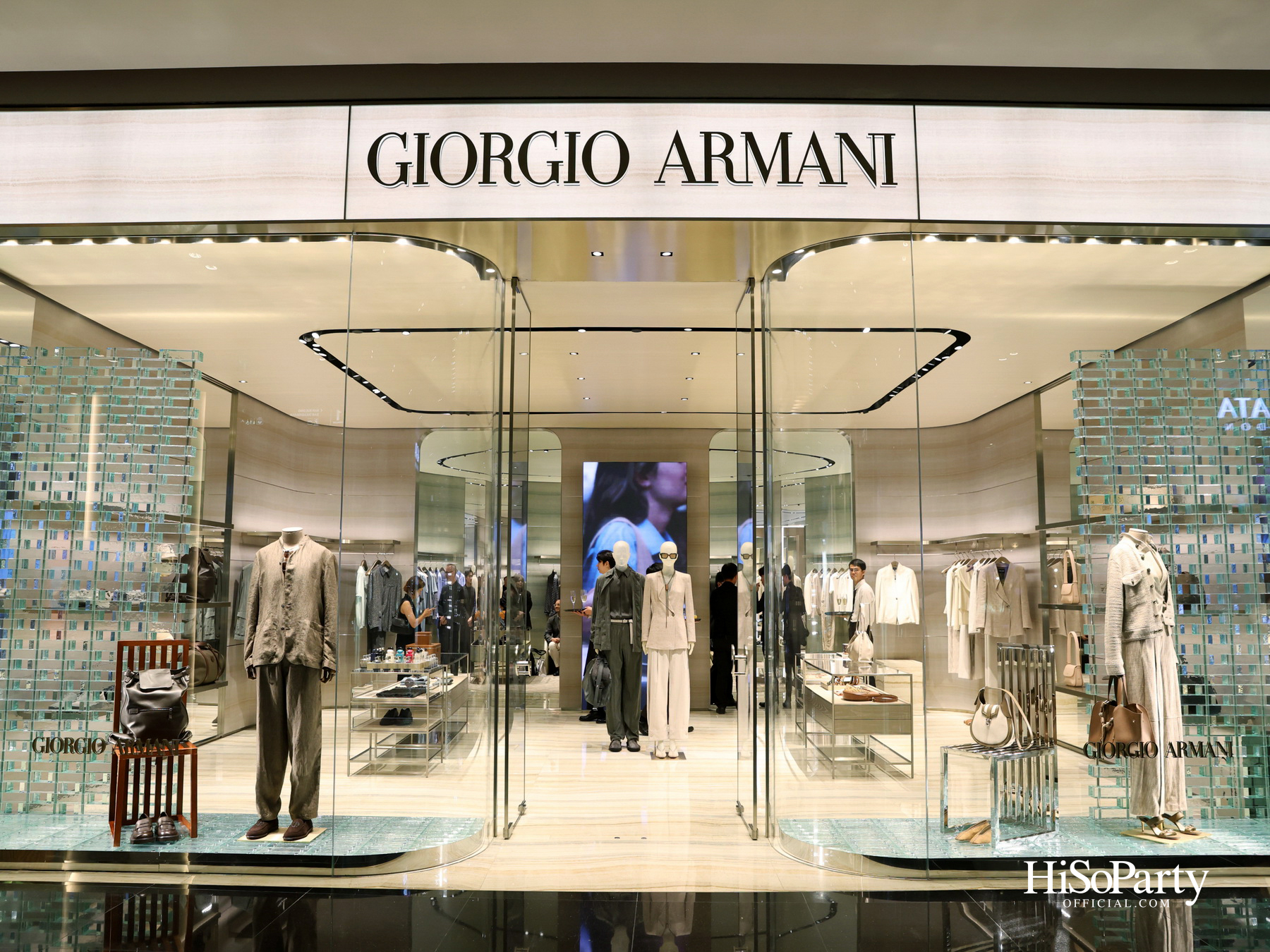 Giorgio Armani เปิดตัวคอลเลกชัน ‘Signature Harmony’ ถ่ายทอดความกลมกลืนแห่งดีไซน์ใน SS2026 ณ ICONSIAM