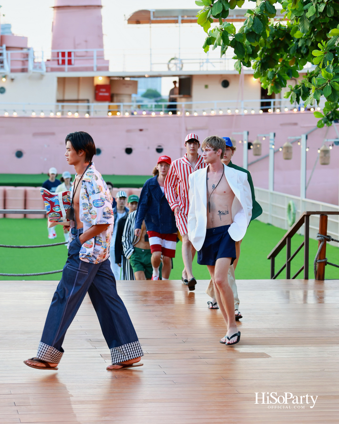 ‘24-Hr Full Service’ จาก MOO Bangkok ถ่ายทอดสไตล์ Service & Poolside ในมุมมอง Urban Casual ที่ร่วมสมัย