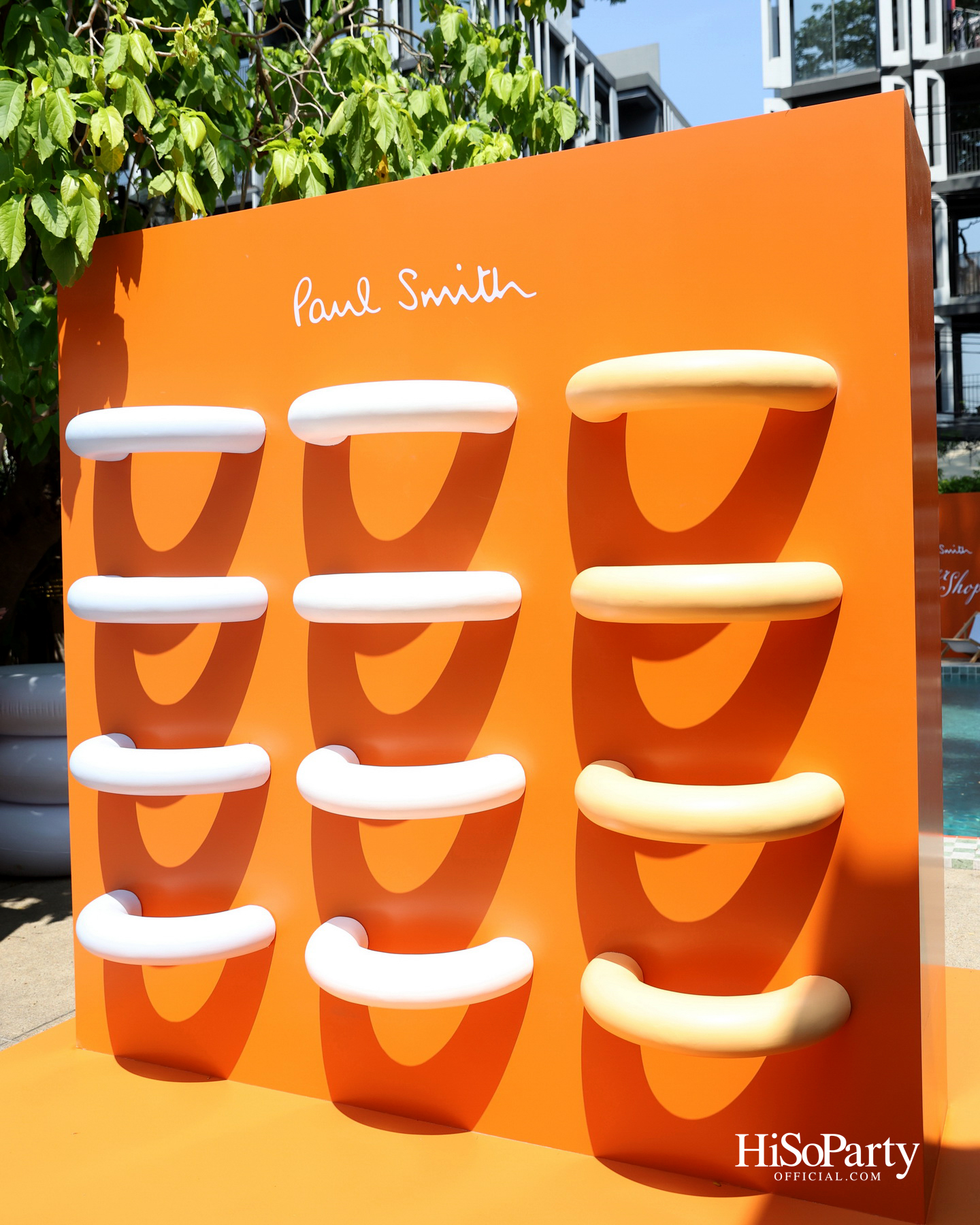 Paul Smith ชวนสัมผัสซัมเมอร์ในงาน ‘Pool Smith’ ถ่ายทอดแรงบันดาลใจสู่คอลเลกชัน Spring/Summer 2026
