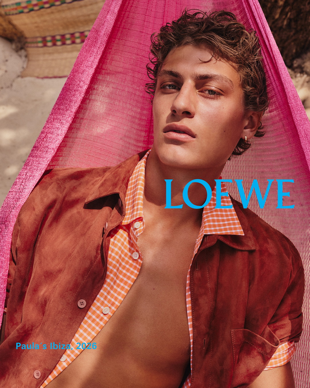 LOEWE Paula’s Ibiza 2026 ถ่ายทอดจิตวิญญาณฤดูร้อนผ่านงานฝีมือและเสน่ห์แห่งอิสระ