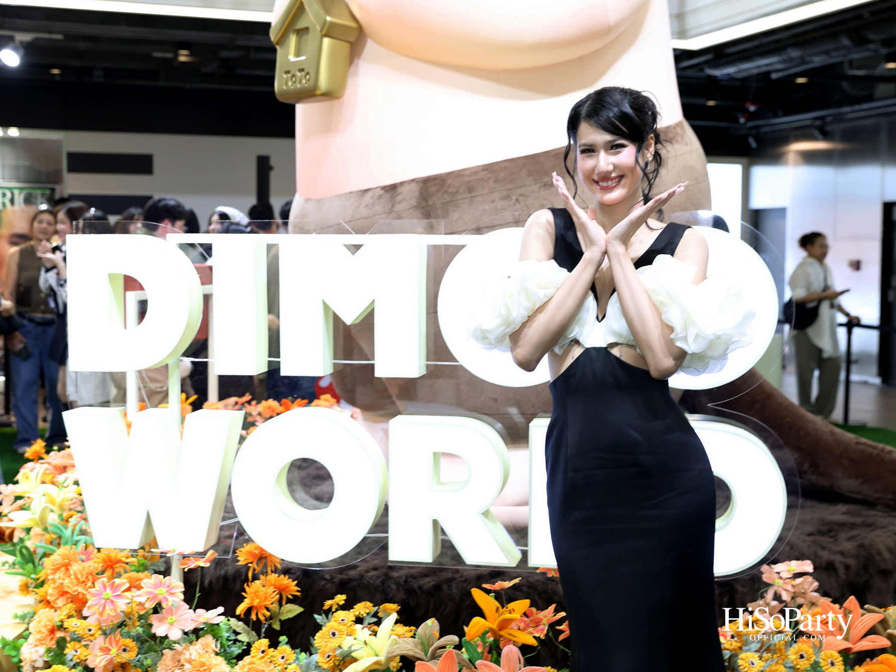 DIMOO HAPPY 9th  ANNIVERSARY