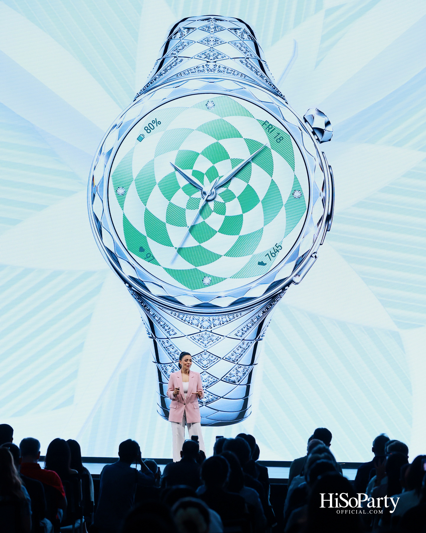 Huawei สร้างประวัติศาสตร์เปิดตัวนวัตกรรมระดับโลกที่ประเทศไทย ภายใต้แนวคิด ‘Now Is Your Spark’