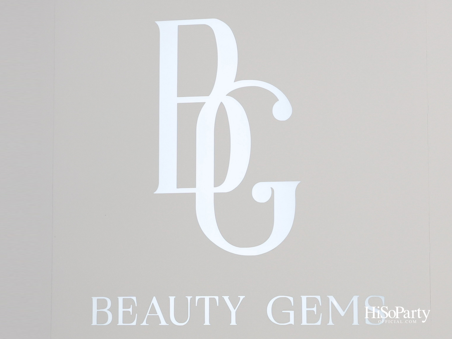 Beauty Gems, TQM และ ALTITUDE จัดงาน ‘The Extravaganza of Gems’ เปิดตัว ONE RESIDENCE CHAROENKRUNG พร้อมร่วมฉลองวันเกิด คุณหนึ่ง - สุริยน