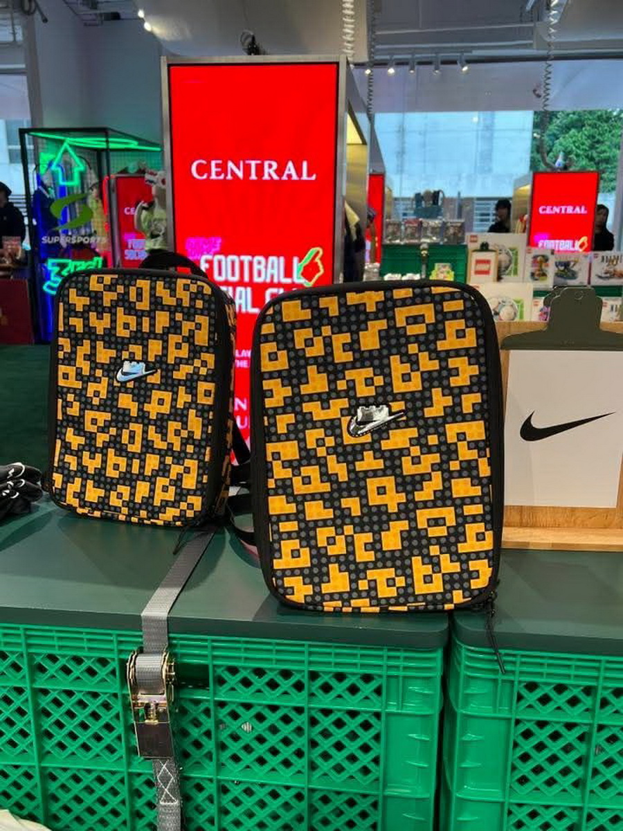 ‘CENTRAL FOOTBALL SOCIAL CLUB’ เปลี่ยนห้างสรรพสินค้าเซ็นทรัลชิดลม ให้กลายเป็นจุดนัดพบของแฟนฟุตบอลและไลฟ์สไตล์ระดับโลก