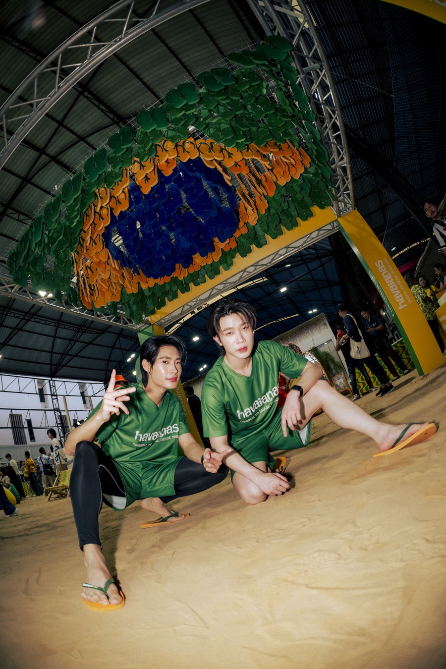 Havaianas ชวน ‘ติวเตอร์ - ยิม’ เปิดเกมความสนุกริมชายหาด พร้อมเปิดตัว ‘Top Nations Collection’
