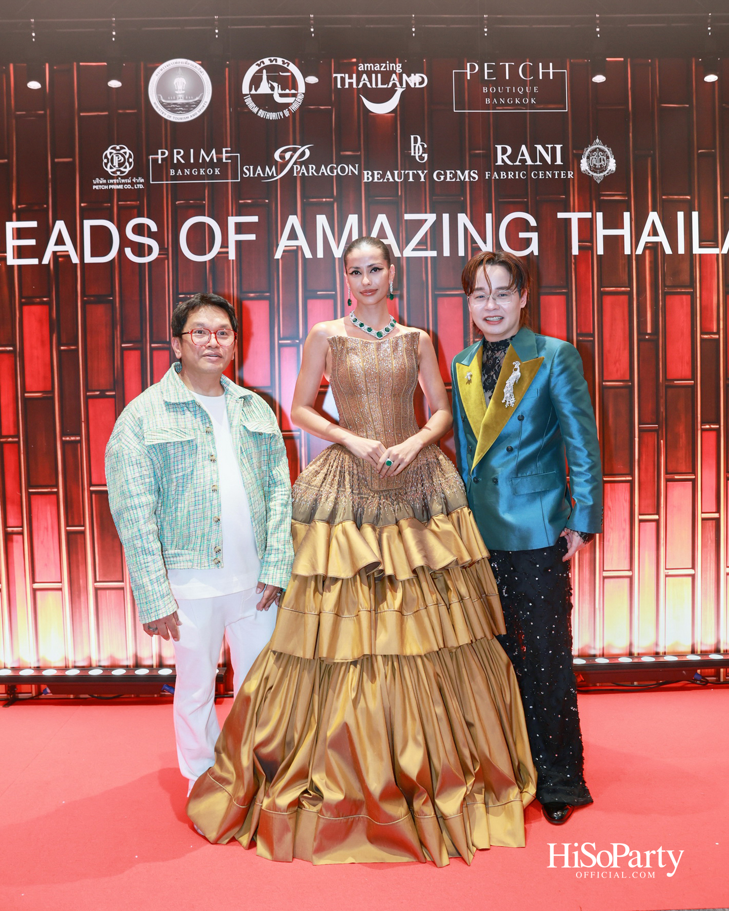‘THREADS OF AMAZING THAILAND’ ถ่ายทอดเสน่ห์ผ้าไทยร่วมสมัย ผสานความงดงามแห่งอัญมณีจาก Beauty Gems