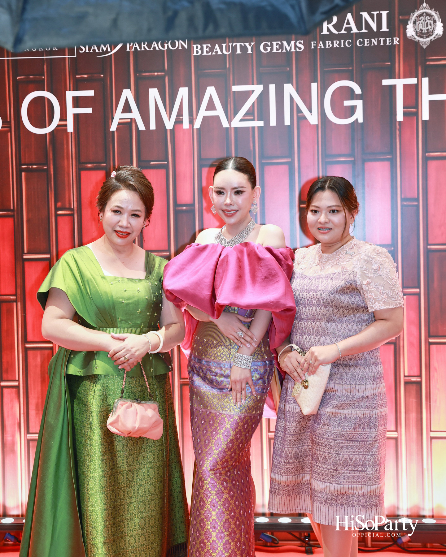 ‘THREADS OF AMAZING THAILAND’ ถ่ายทอดเสน่ห์ผ้าไทยร่วมสมัย ผสานความงดงามแห่งอัญมณีจาก Beauty Gems