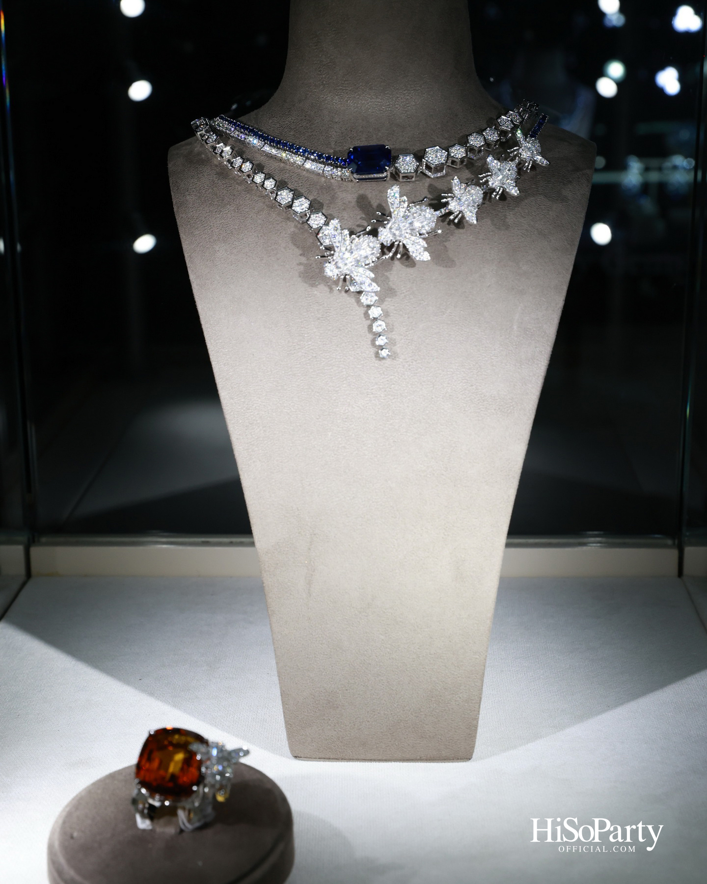 ‘THREADS OF AMAZING THAILAND’ ถ่ายทอดเสน่ห์ผ้าไทยร่วมสมัย ผสานความงดงามแห่งอัญมณีจาก Beauty Gems