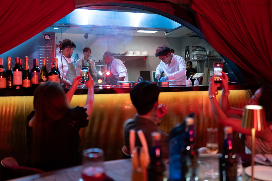 เปิดตัว ‘ELPASO’ Modern Tapas Bar แห่งใหม่ริมแม่น้ำเจ้าพระยา ถ่ายทอดเสน่ห์สเปนผ่านค่ำคืน ‘Spanish Masked Celebration’