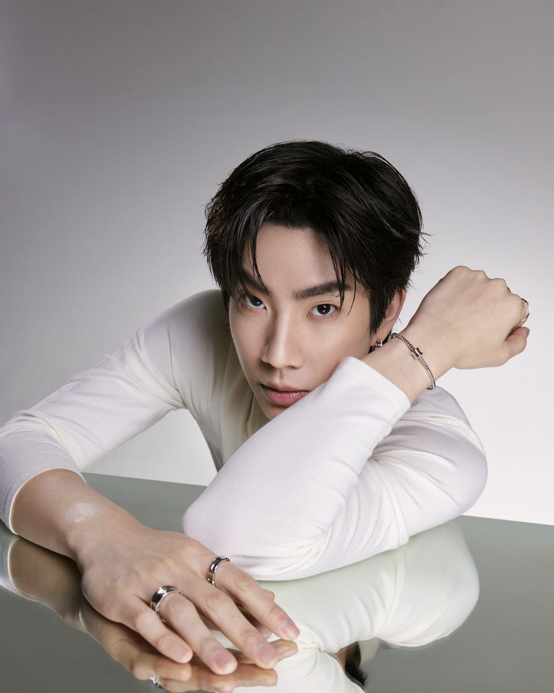BVLGARI เปิดตัวแคมเปญล่าสุดของ ‘B.zero1’ นำโดย ออม - กรณ์นภัส พร้อม 4 นักแสดงไทยร่วมถ่ายทอดคอลเลกชันไอคอนิก