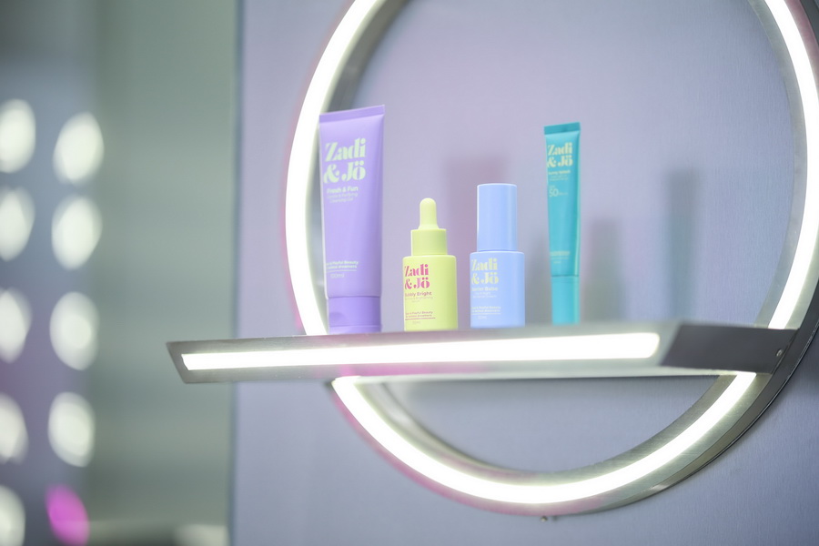 Zadi & Jo เปิด ‘Glow Station’ แห่งแรกที่ EVEANDBOY Centerpoint Siam Square ชวนวัยรุ่นค้นหาไอเท็มความงามที่ใช่