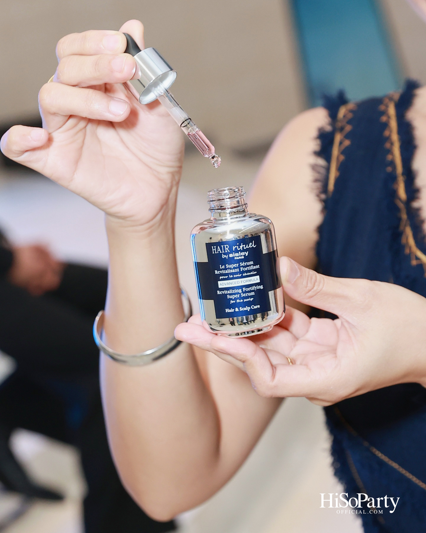Sisley เปิดตัว ‘Revitalizing Fortifying Super Serum Advanced Formula ‘Le Super Serum’ เซรั่มสูตรใหม่เพื่อการดูแลหนังศีรษะและเส้นผม