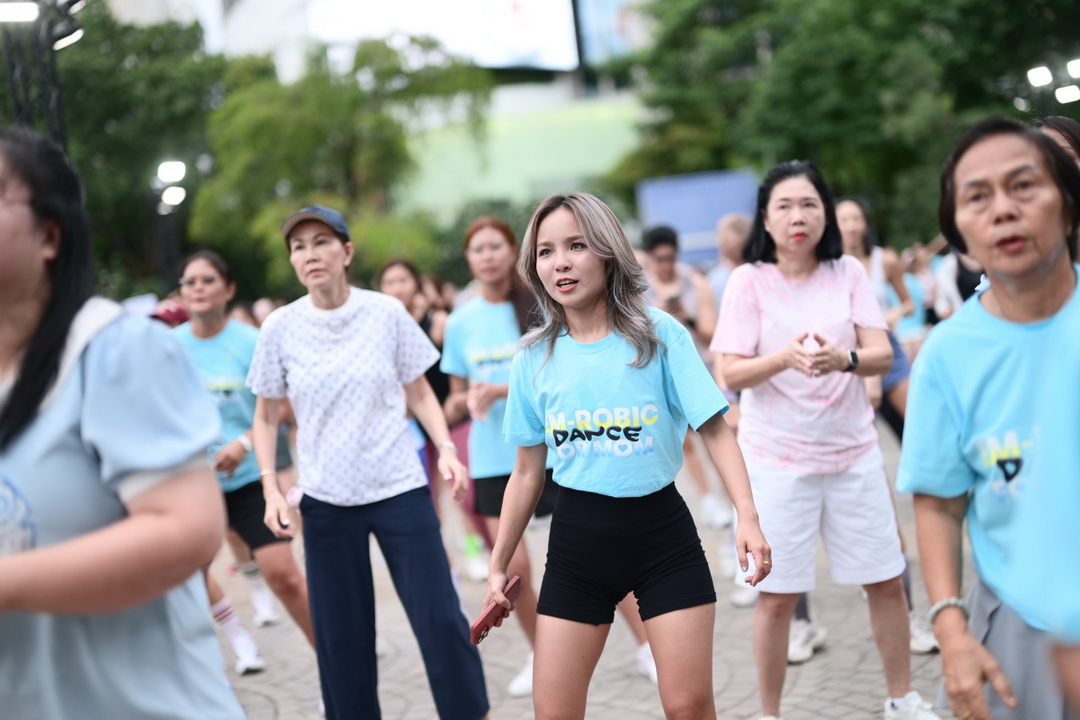 ‘EM-ROBIC DANCE FOR MOM @BENCHASIRI PARK’ ชวนคู่แม่ลูกเต้นแอโรบิก เติมสุขภาพดีตลอดเดือนสิงหาคม