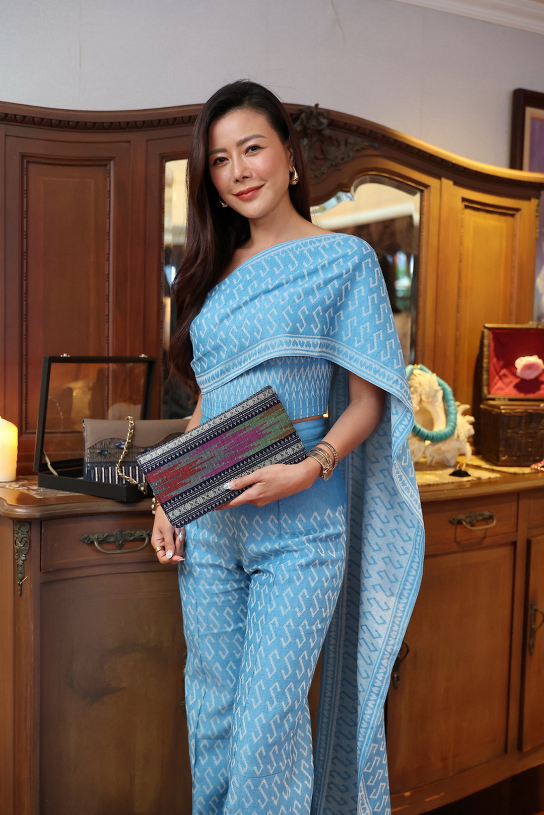 RAKSAPHAN ถ่ายทอด ‘ผ้าลายน้ำไหล’ จากภูมิปัญญาแห่งเมืองน่าน สู่ชิ้นงานศิลปะร่วมสมัยระดับ Limited Edition