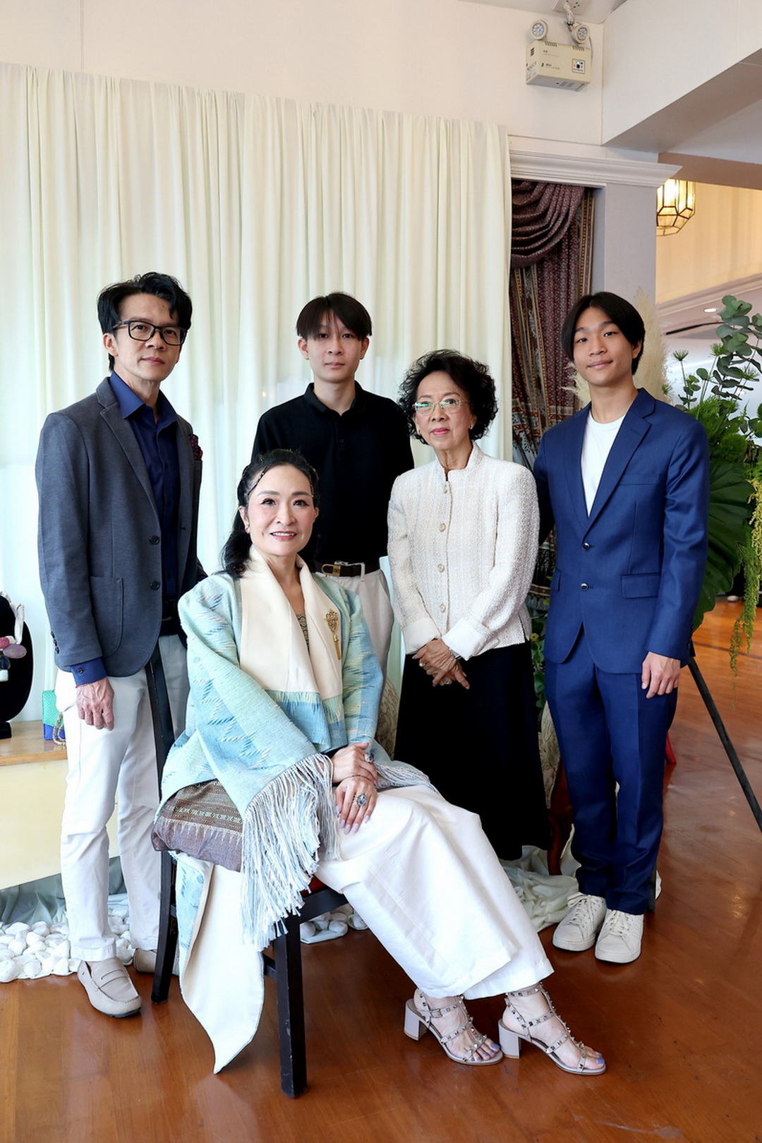RAKSAPHAN ถ่ายทอด ‘ผ้าลายน้ำไหล’ จากภูมิปัญญาแห่งเมืองน่าน สู่ชิ้นงานศิลปะร่วมสมัยระดับ Limited Edition