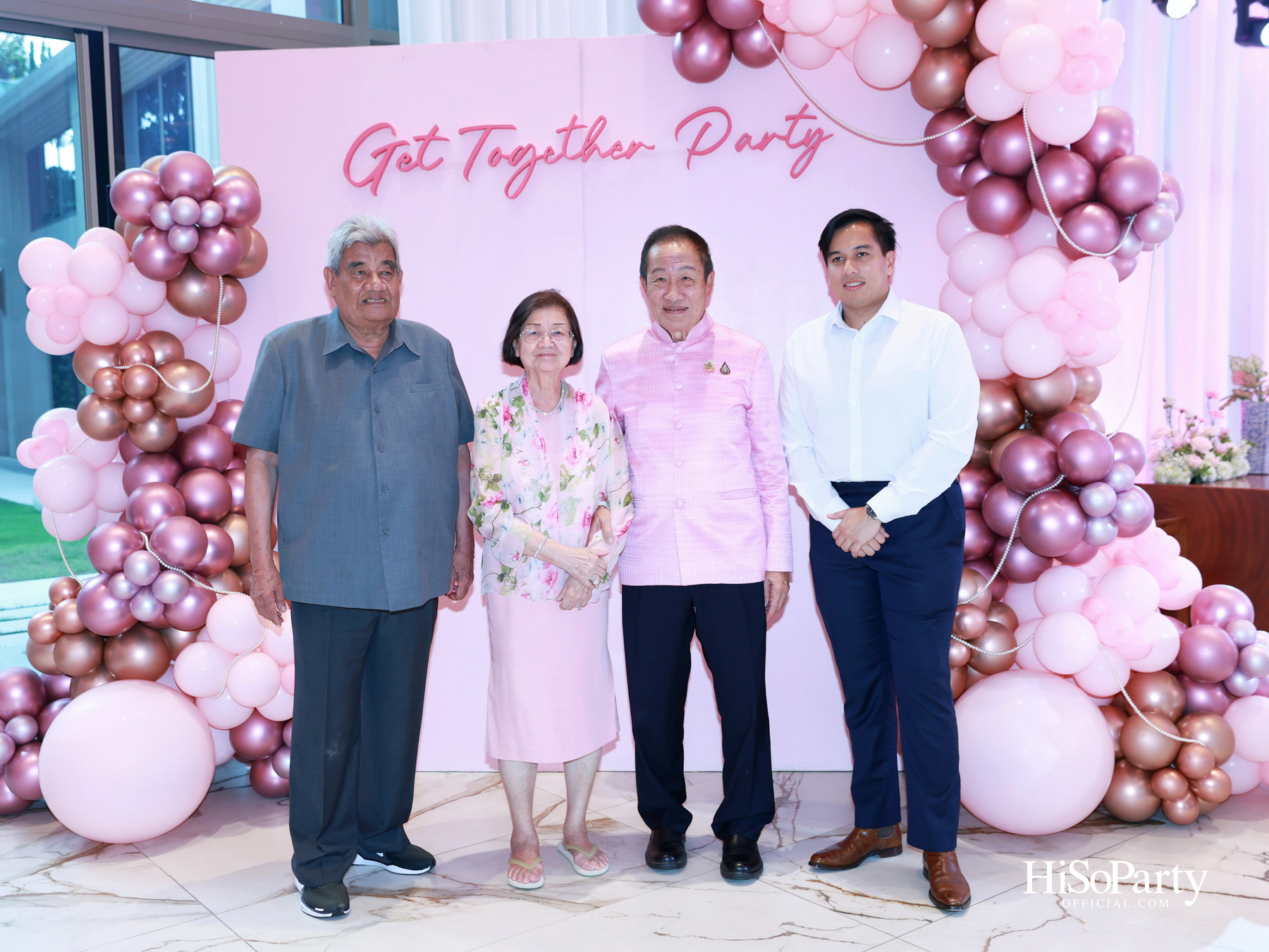 ‘LOVE FOREVER’ ค่ำคืนแห่งความรัก ฉลองวันเกิด ‘คุณสุวิมล มหากิจศิริ’ อย่างอบอุ่นและชื่นมื่น