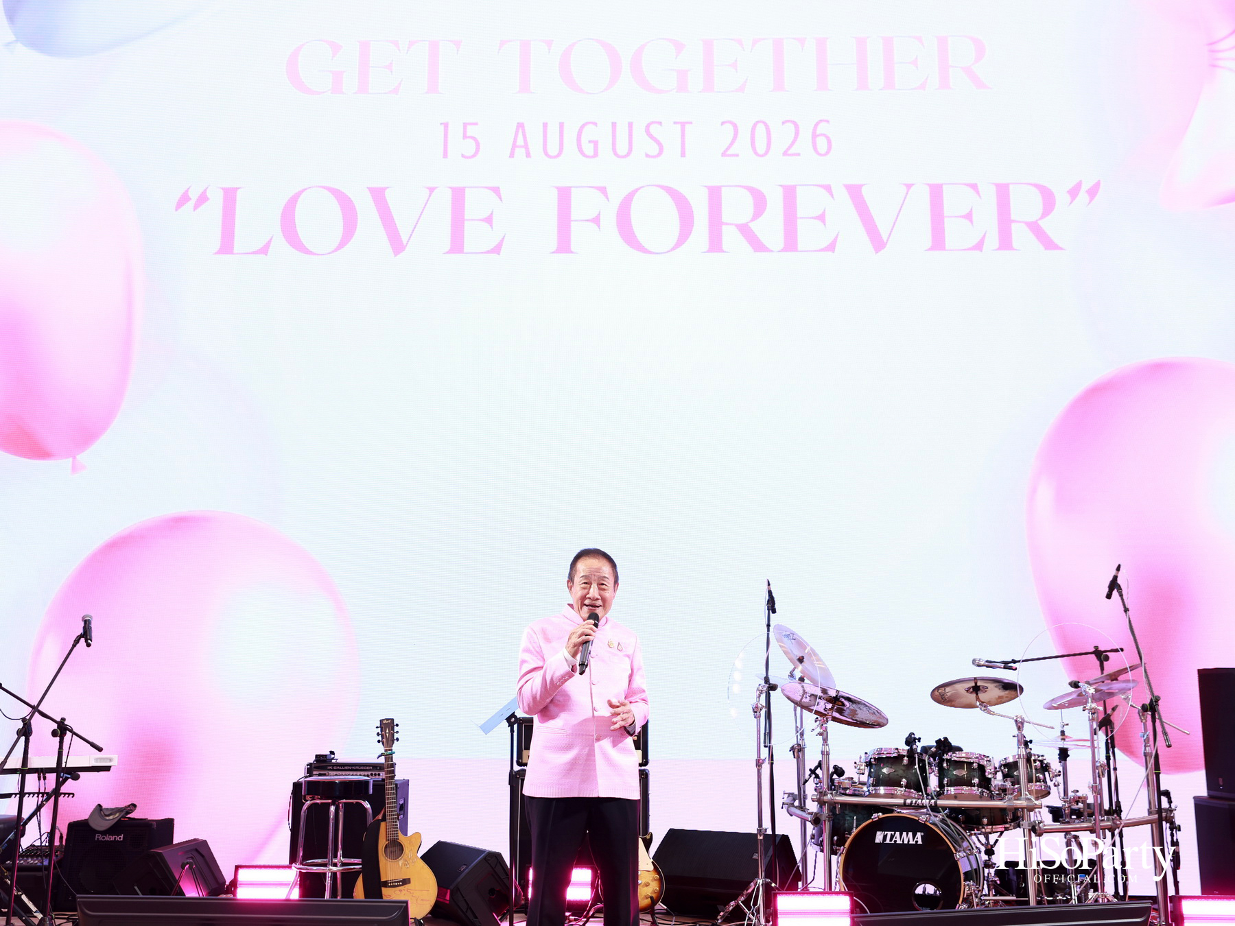 ‘LOVE FOREVER’ ค่ำคืนแห่งความรัก ฉลองวันเกิด ‘คุณสุวิมล มหากิจศิริ’ อย่างอบอุ่นและชื่นมื่น