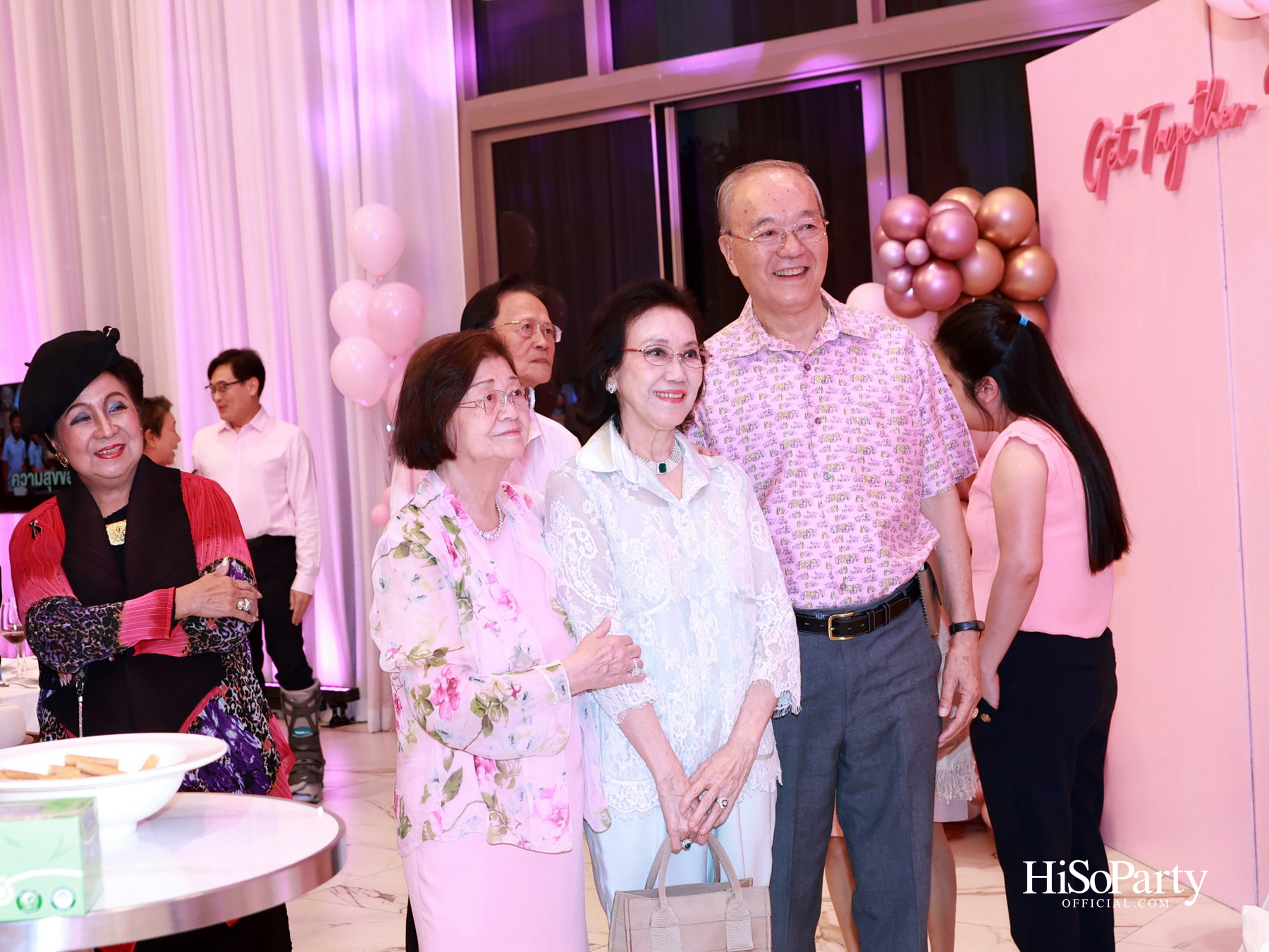 ‘LOVE FOREVER’ ค่ำคืนแห่งความรัก ฉลองวันเกิด ‘คุณสุวิมล มหากิจศิริ’ อย่างอบอุ่นและชื่นมื่น