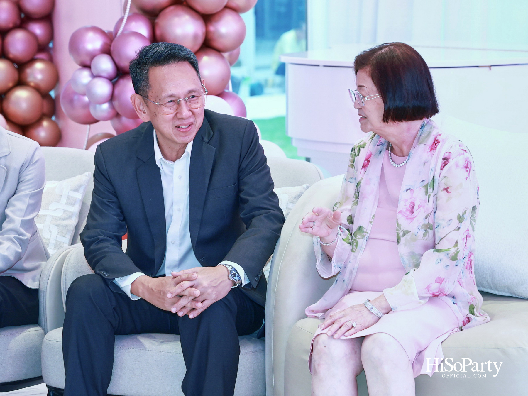 ‘LOVE FOREVER’ ค่ำคืนแห่งความรัก ฉลองวันเกิด ‘คุณสุวิมล มหากิจศิริ’ อย่างอบอุ่นและชื่นมื่น