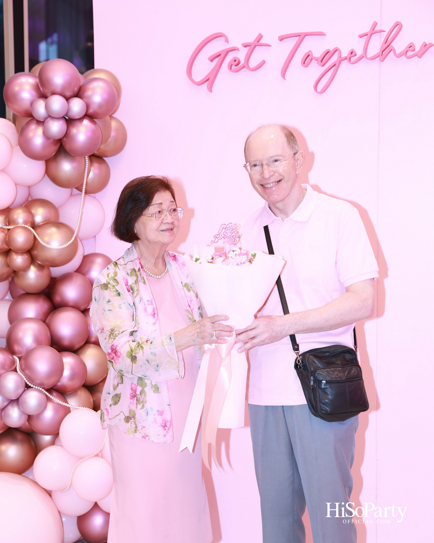 ‘LOVE FOREVER’ ค่ำคืนแห่งความรัก ฉลองวันเกิด ‘คุณสุวิมล มหากิจศิริ’ อย่างอบอุ่นและชื่นมื่น