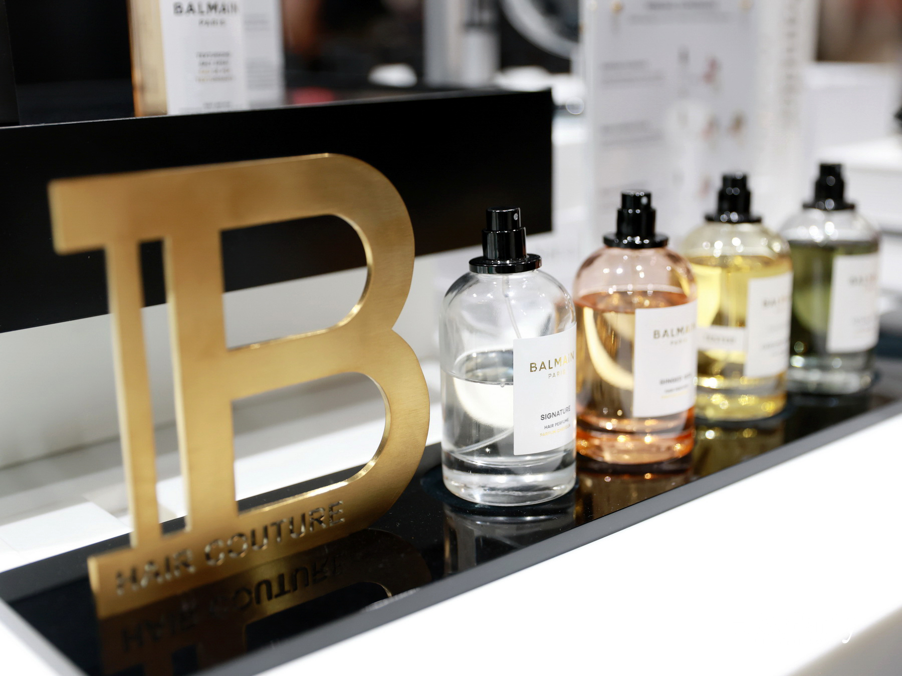 BALMAIN HAIR เปิดป็อปอัพ ‘BALMAIN HAIR VOYAGE’ ชวนสัมผัสโลกแห่งแฮร์กูตูร์ พร้อมอัปเดตคอลเลกชัน ‘LOCKS OF GOLD’