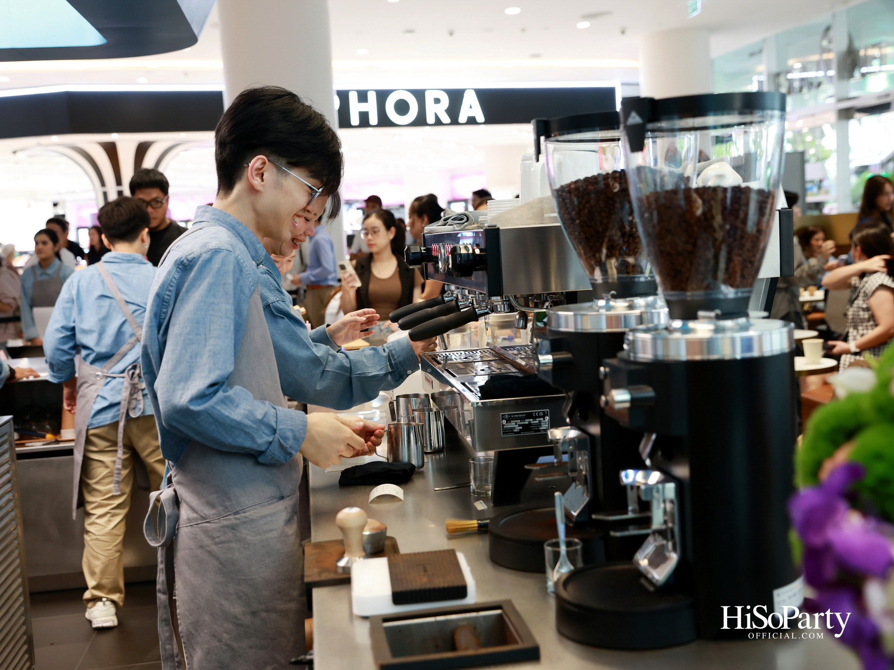 Blue Bottle Coffee เปิด Full-Experience Flagship Café แห่งแรกในประเทศไทย ณ EMQUARTIER