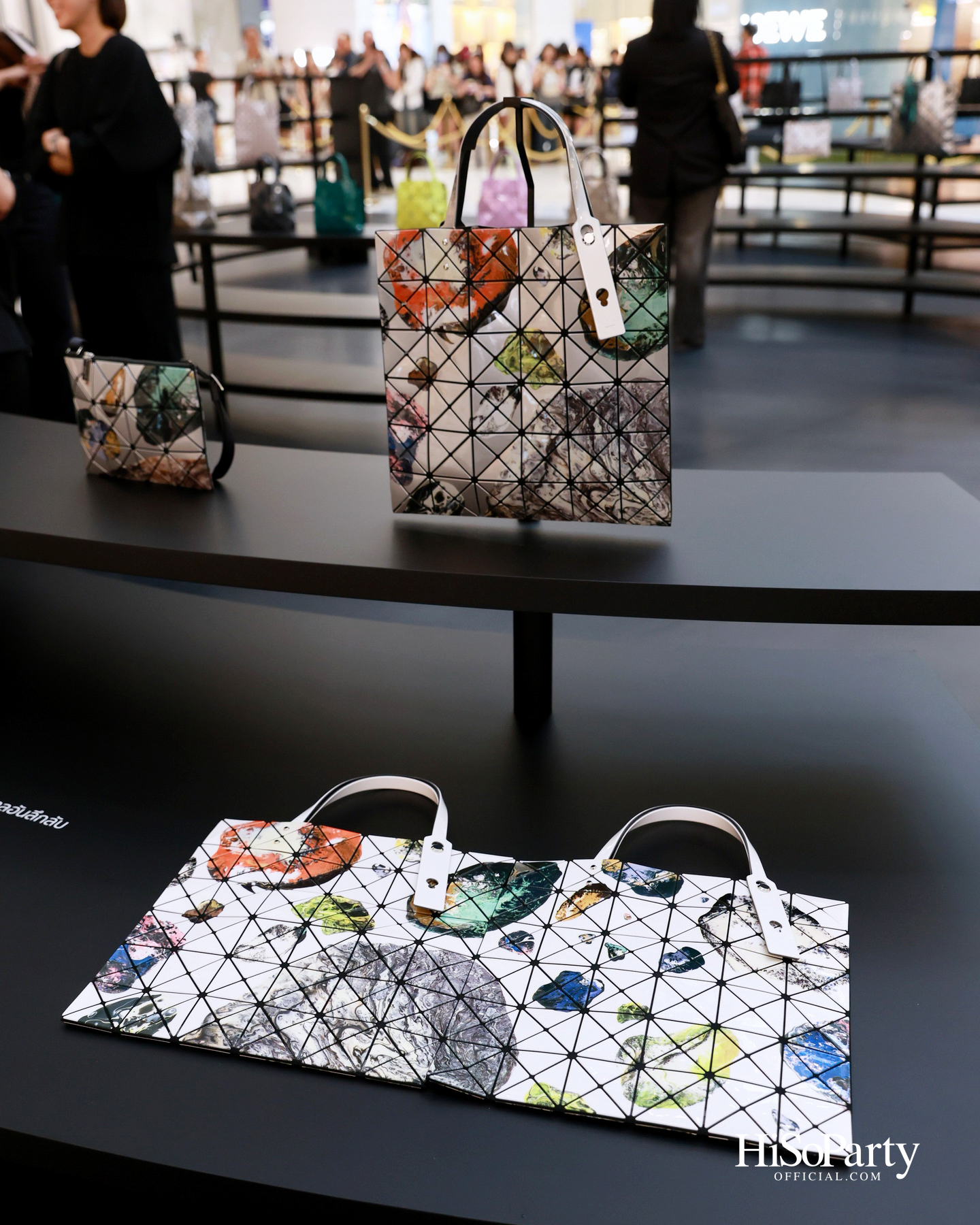 BAO BAO ISSEY MIYAKE ฉลองครบรอบ 1 ปีของการเปิดร้าน ณ สยาม ทาคาชิมายะ พร้อมเปิดตัว ‘COSMIC’ ซีรีส์