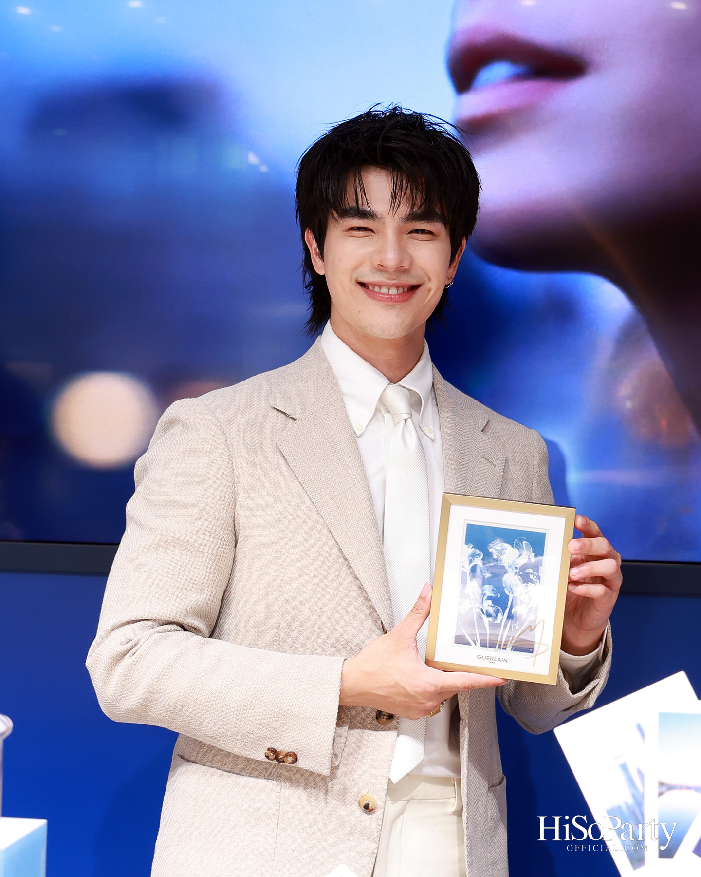 GUERLAIN เผยโฉม ‘L’HEURE BLEUE’ น้ำหอมบทใหม่ สานต่อแรงบันดาลใจจากตำนานปี 1912 ผ่านห้วงอารมณ์แห่ง ‘BLUE HOUR’